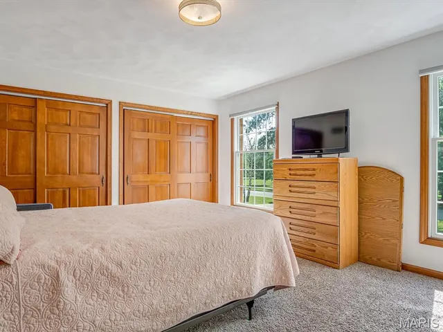 $499,999 | 4057 Bur Oak Drive, Smithton, IL 62285