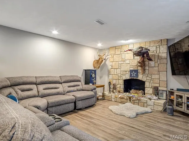 $499,999 | 4057 Bur Oak Drive, Smithton, IL 62285