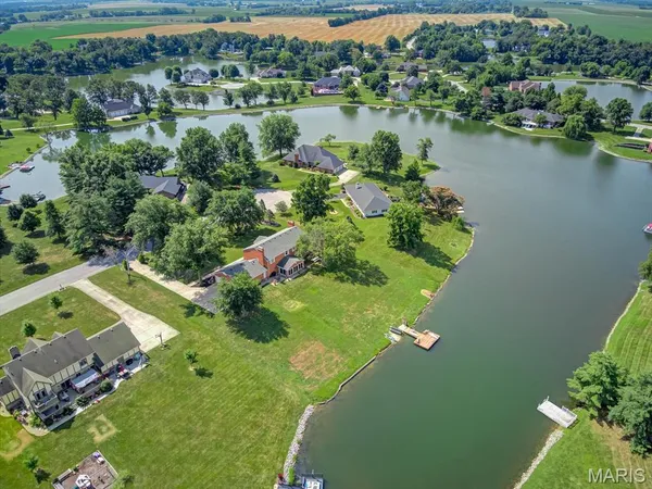 $499,999 | 4057 Bur Oak Drive, Smithton, IL 62285