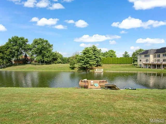 $499,999 | 4057 Bur Oak Drive, Smithton, IL 62285