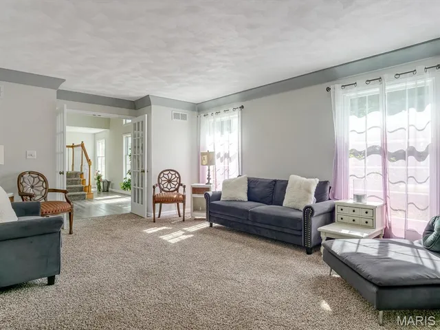 $499,999 | 4057 Bur Oak Drive, Smithton, IL 62285