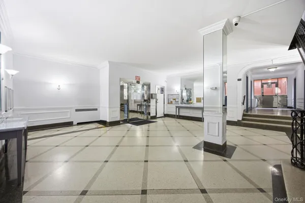 $569,900 | 47-55 39th Place, Unit 3H | Sunnyside