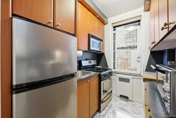 $569,900 | 47-55 39th Place, Unit 3H | Sunnyside