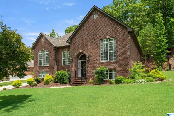 $440,000 | 211 Weatherly Club Drive, Alabaster, AL 35007