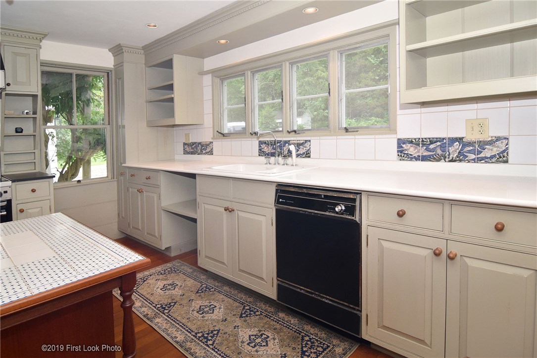 141 Howard Hill Road Foster, RI 02825 - Photo 9 of 33
