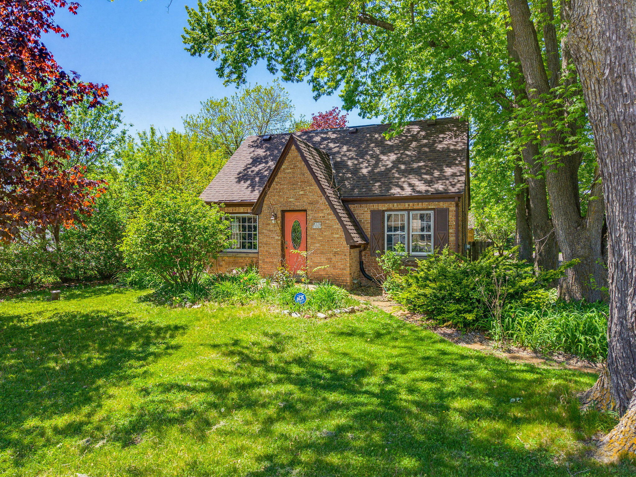 W226-n3045 Duplainville Road Pewaukee, WI 53072 - Photo 2 of 47 2-web-or-mls-w226n3045-duplainville-rd