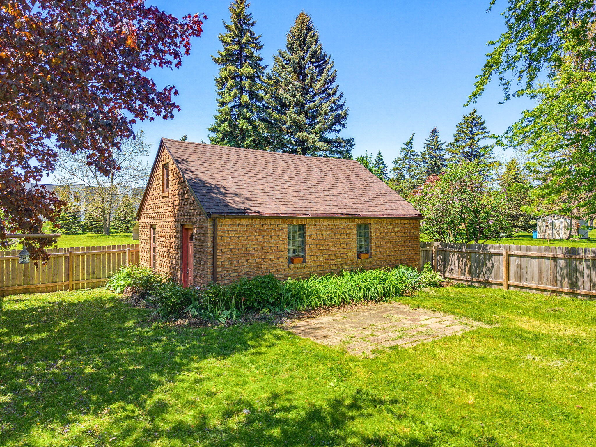 W226-n3045 Duplainville Road Pewaukee, WI 53072 - Photo 34 of 47 35-web-or-mls-w226n3045-duplainville-rd