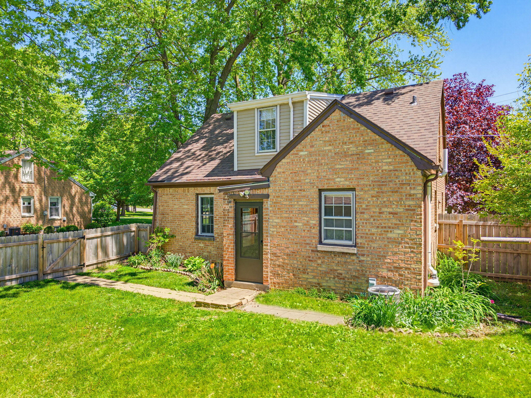 W226-n3045 Duplainville Road Pewaukee, WI 53072 - Photo 36 of 47 37-web-or-mls-w226n3045-duplainville-rd