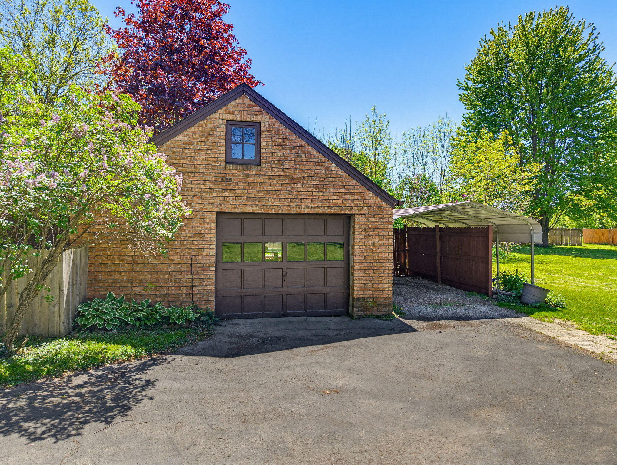 W226-n3045 Duplainville Road Pewaukee, WI 53072 - Photo 4 of 47 4-web-or-mls-w226n3045-duplainville-rd