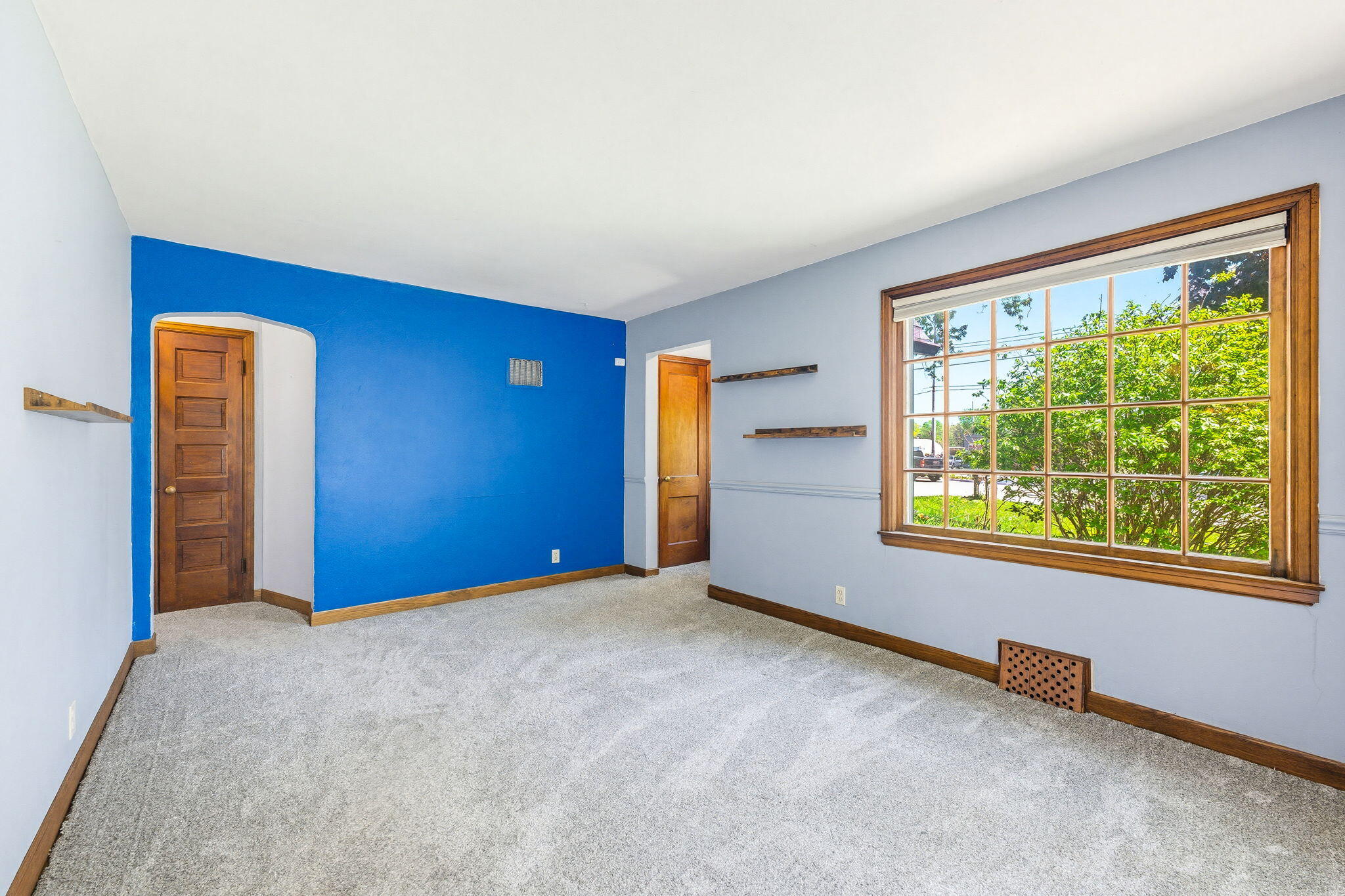 W226-n3045 Duplainville Road Pewaukee, WI 53072 - Photo 6 of 47 6-web-or-mls-w226n3045-duplainville-rd