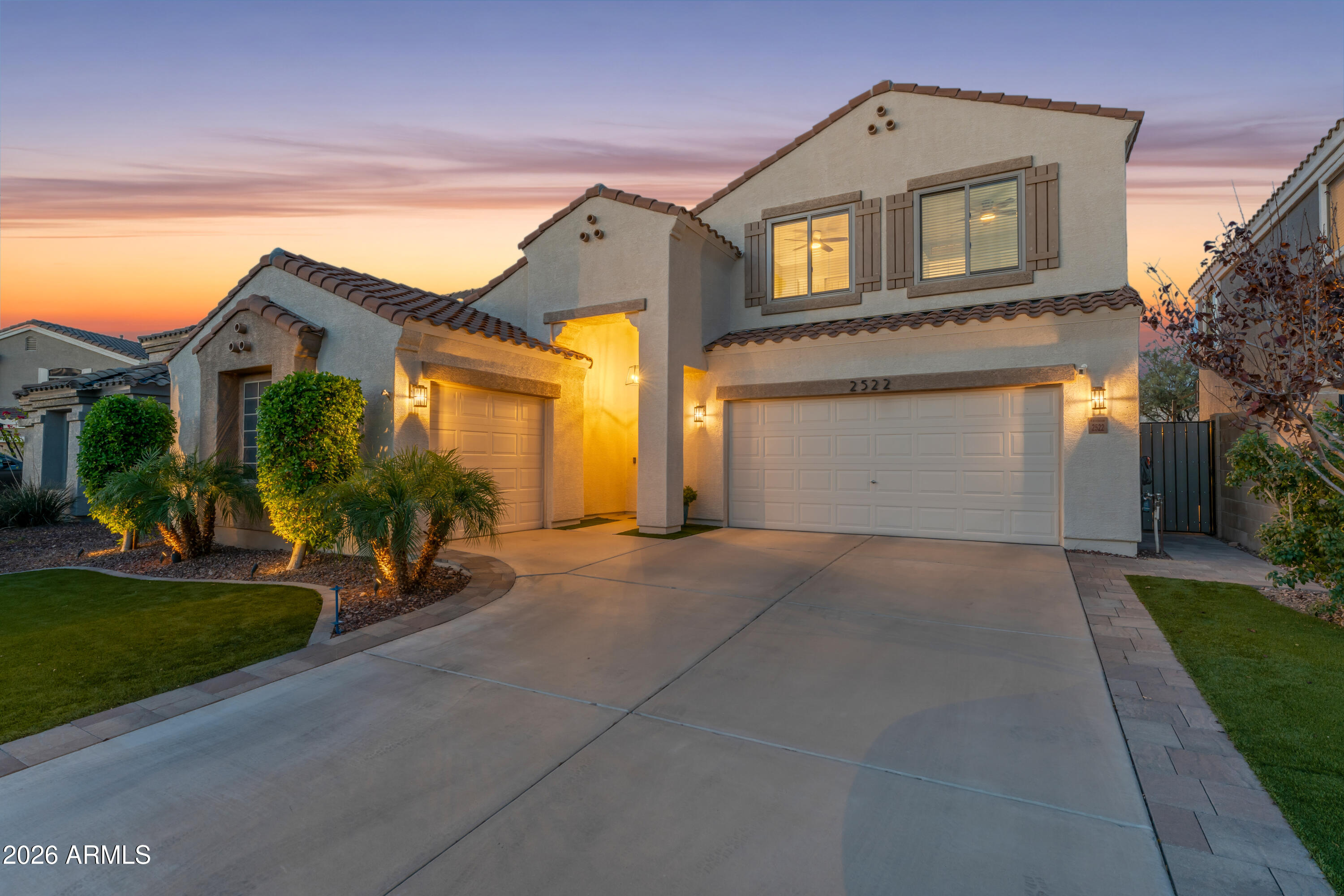 2522 East Mine Creek Road Phoenix, AZ 85024 - Photo 2 of 54 DSC09186