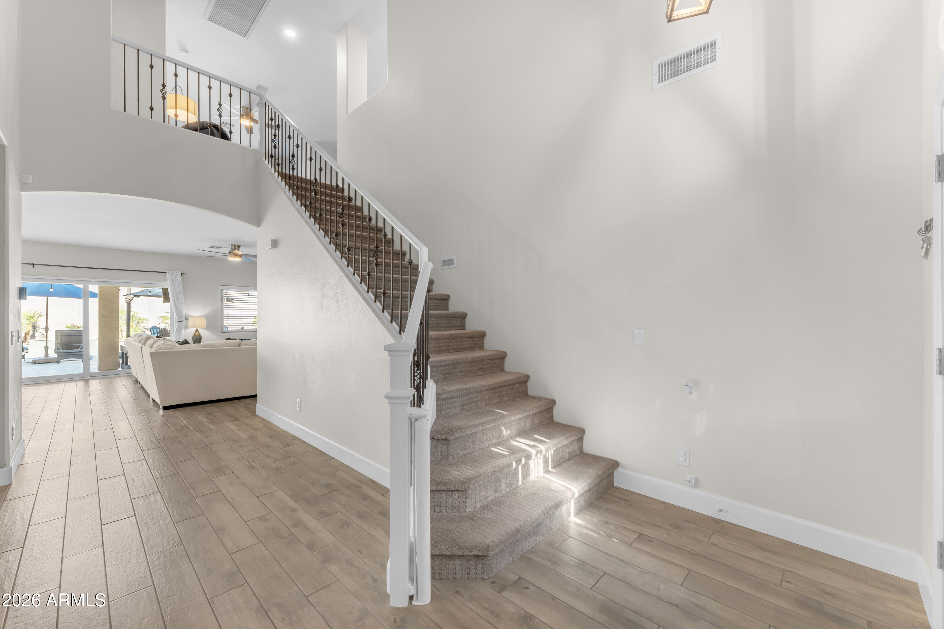 2522 East Mine Creek Road Phoenix, AZ 85024 - Photo 3 of 54 DSC09042