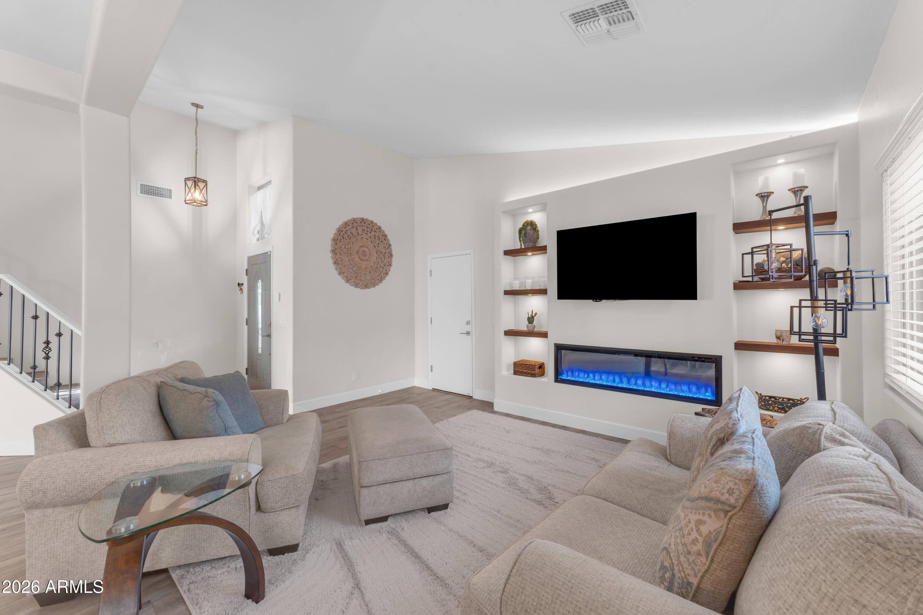 2522 East Mine Creek Road Phoenix, AZ 85024 - Photo 4 of 54 DSC09051