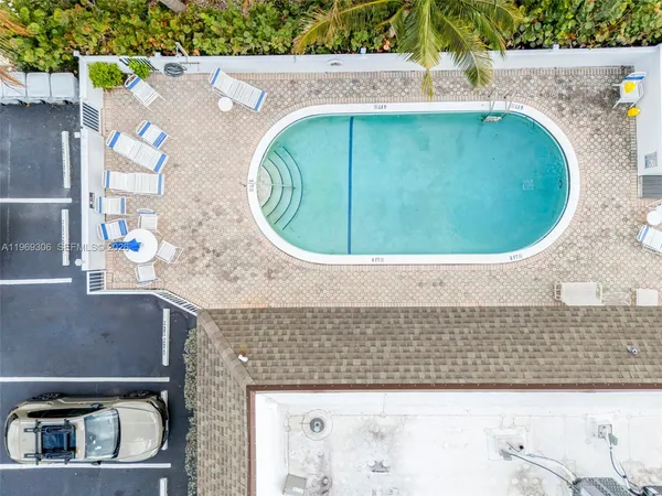 $1,800 | 3220 Northeast 10th Street, Unit 5, Pompano Beach, FL 33062