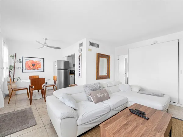$1,800 | 3220 Northeast 10th Street, Unit 5, Pompano Beach, FL 33062