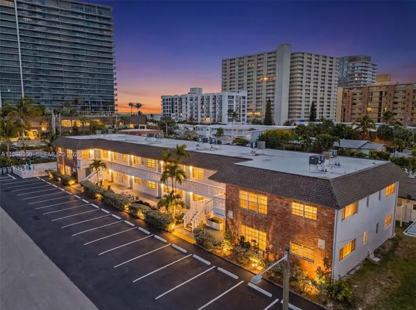 $1,800 | 3220 Northeast 10th Street, Unit 5, Pompano Beach, FL 33062