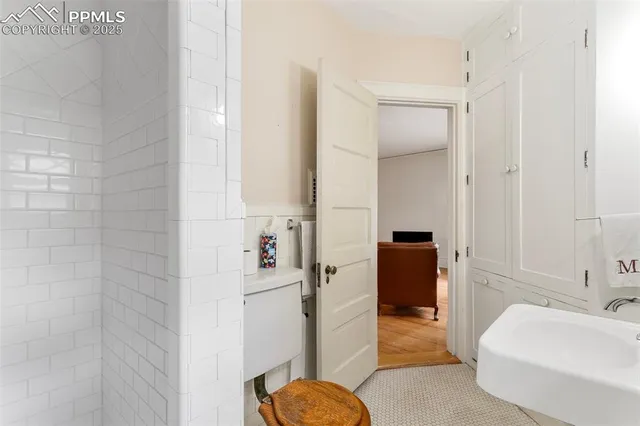 a view of a hallway with entryway