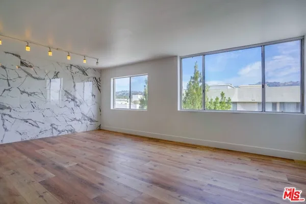 $5,400 | 435 North Oakhurst Drive, Unit 903, Beverly Hills, CA 90210