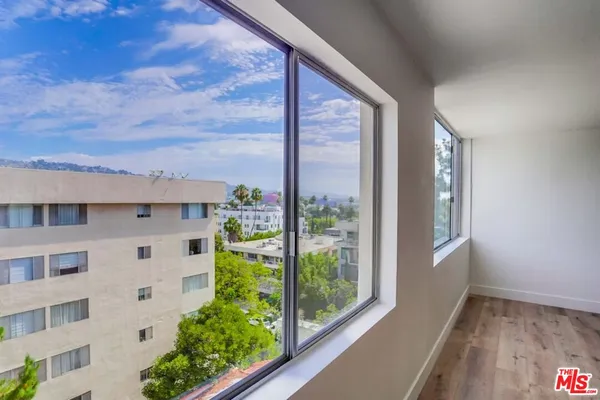 $5,400 | 435 North Oakhurst Drive, Unit 903, Beverly Hills, CA 90210