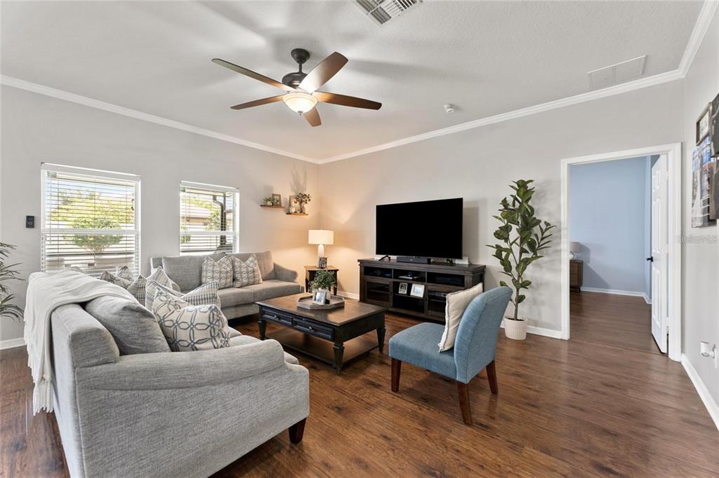 2849 Maple Brook Loop Lutz, FL 33558 - Photo 9 of 36