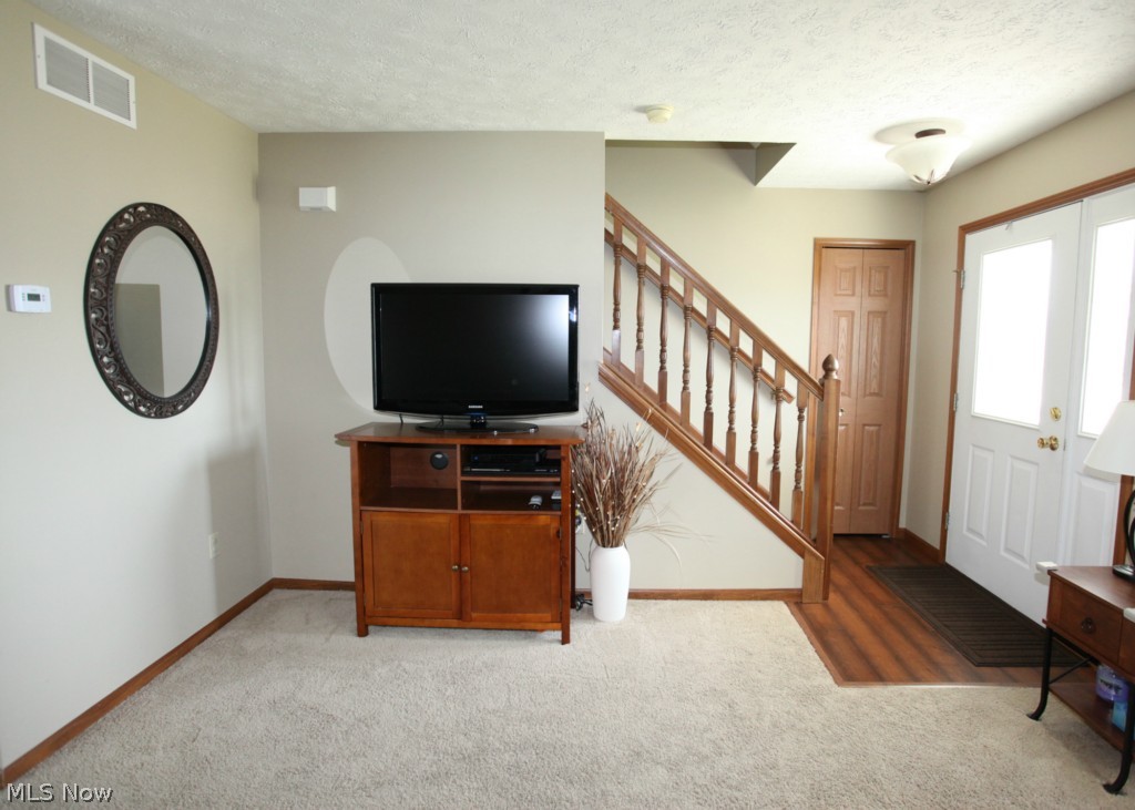 5640 Ridgeview Boulevard North Ridgeville, OH 44039 - Photo 4 of 25