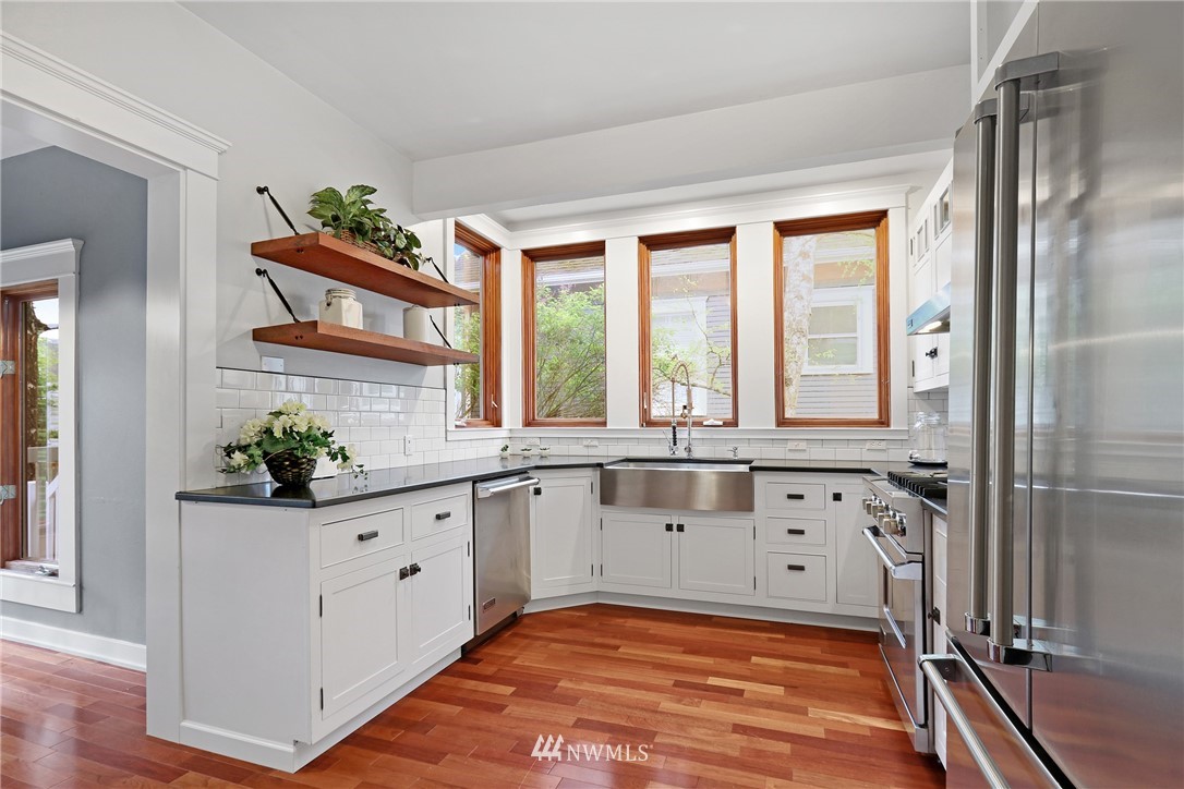 1153 North 84th Street Seattle, WA 98103 - Photo 3 of 24 Gallery Image 3