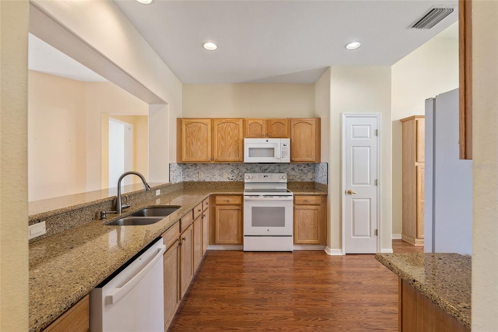 9588 Southeast 124th Loop Summerfield, FL 34491 - Photo 15 of 73