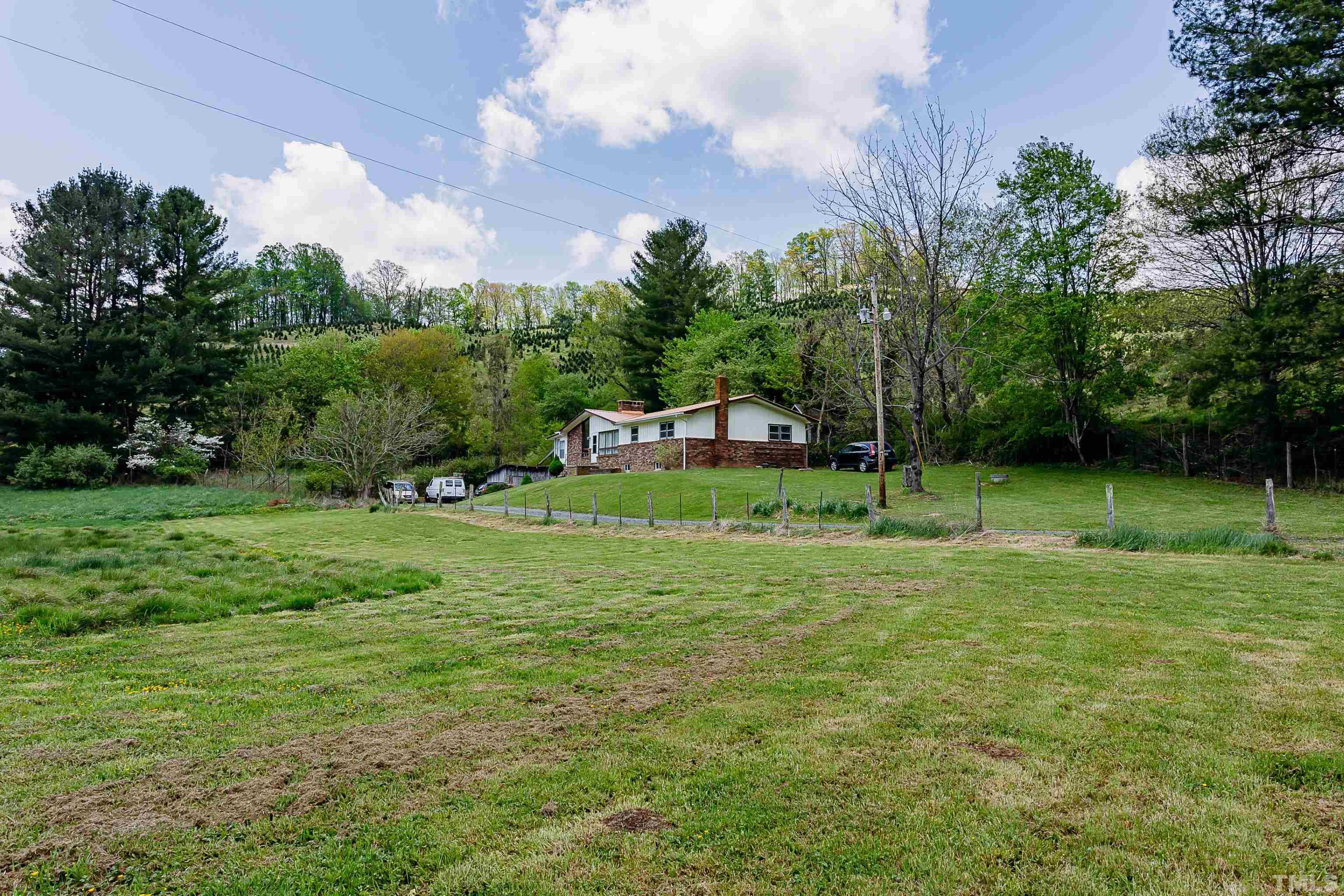 601 Fees Branch Road Lansing, NC 28643 - Photo 14 of 72