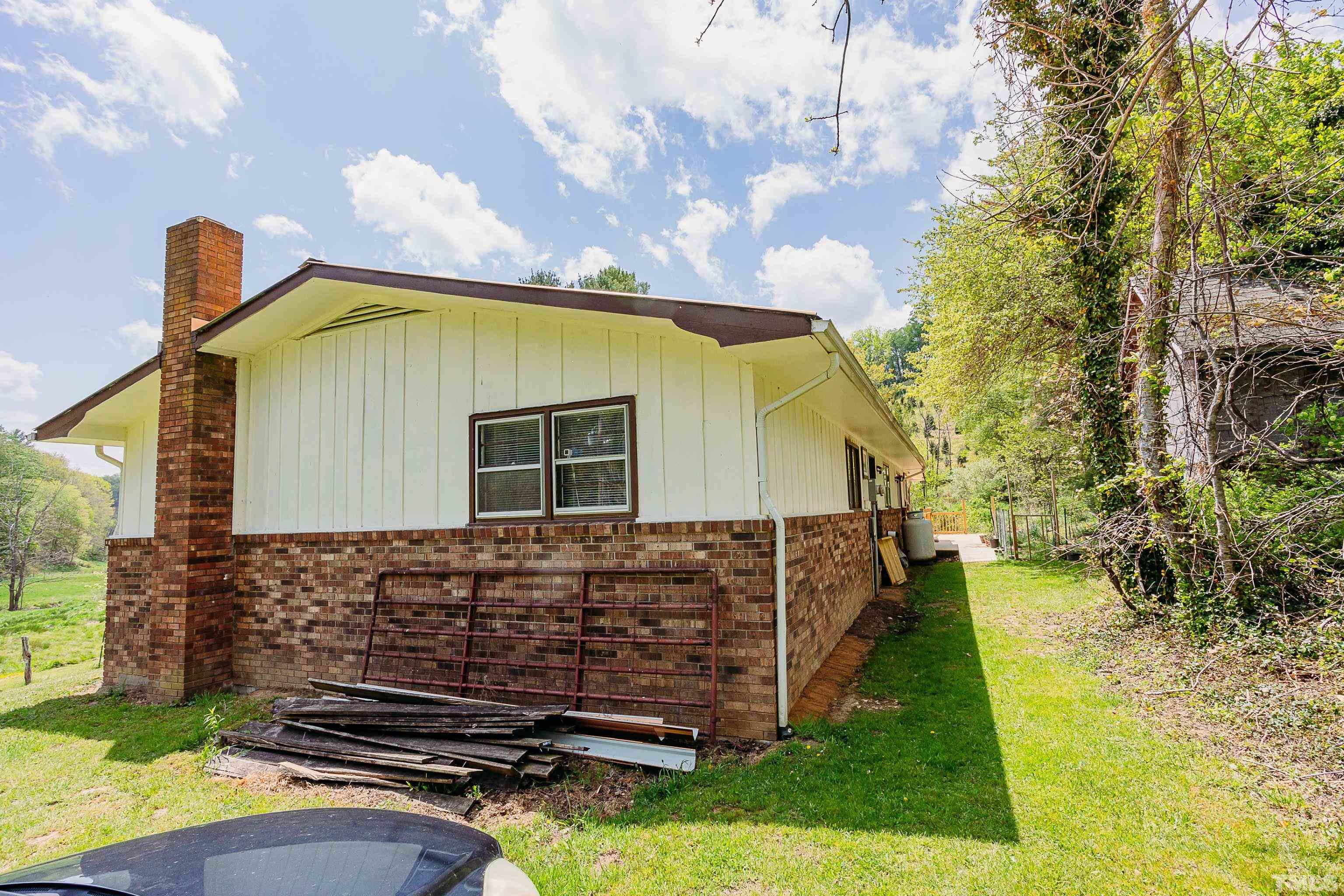 601 Fees Branch Road Lansing, NC 28643 - Photo 17 of 72