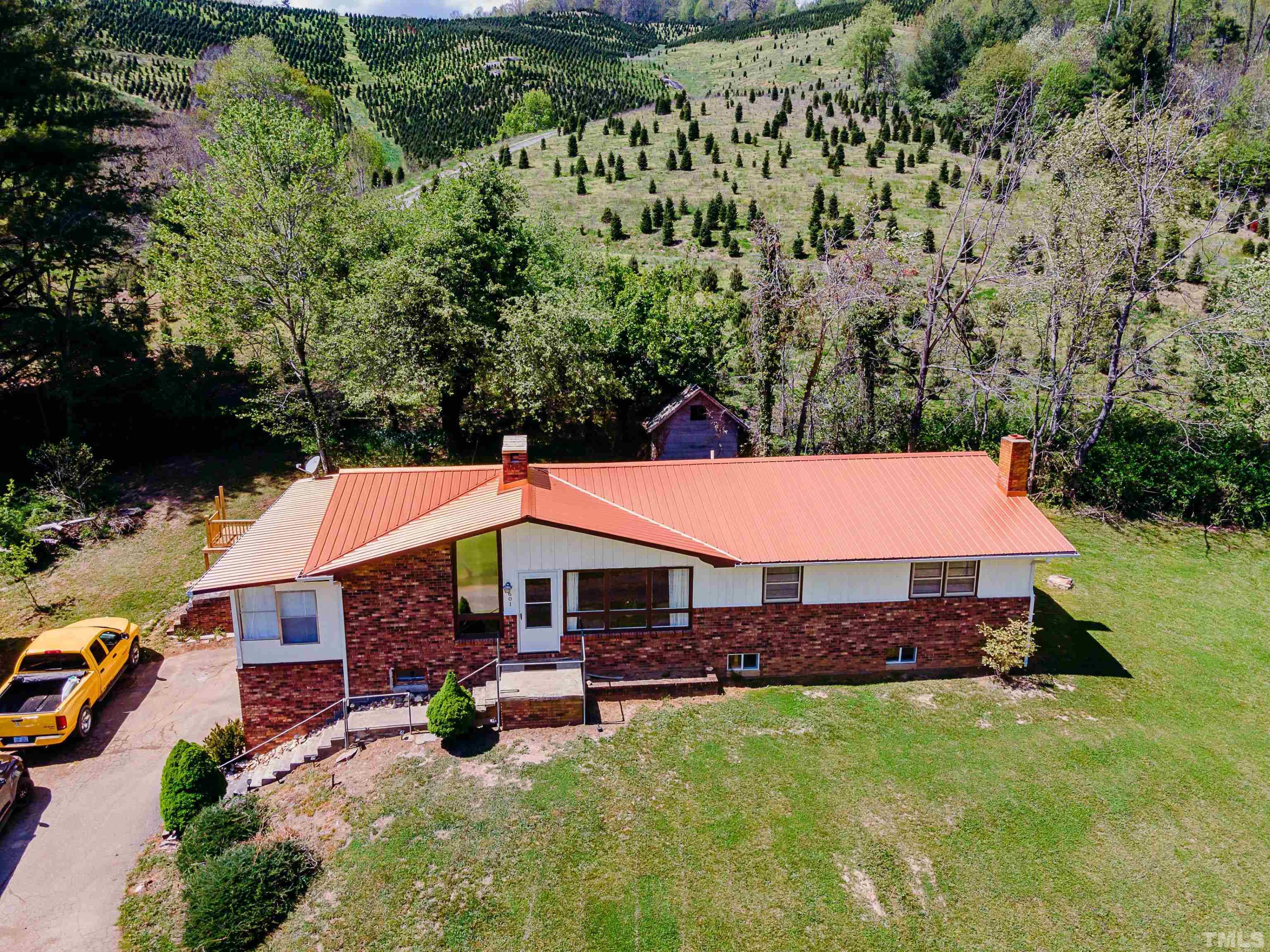 601 Fees Branch Road Lansing, NC 28643 - Photo 60 of 72