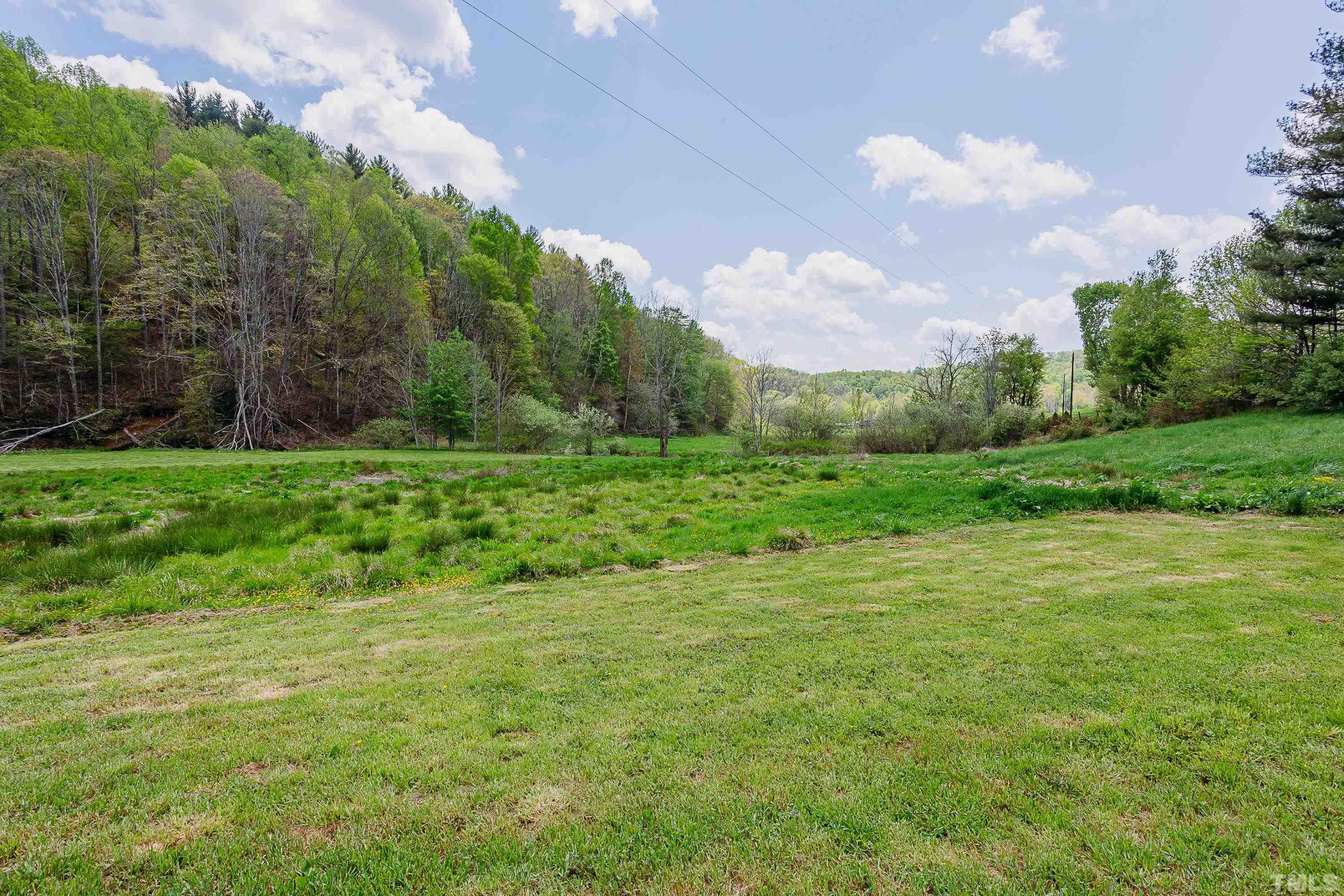 601 Fees Branch Road Lansing, NC 28643 - Photo 7 of 72
