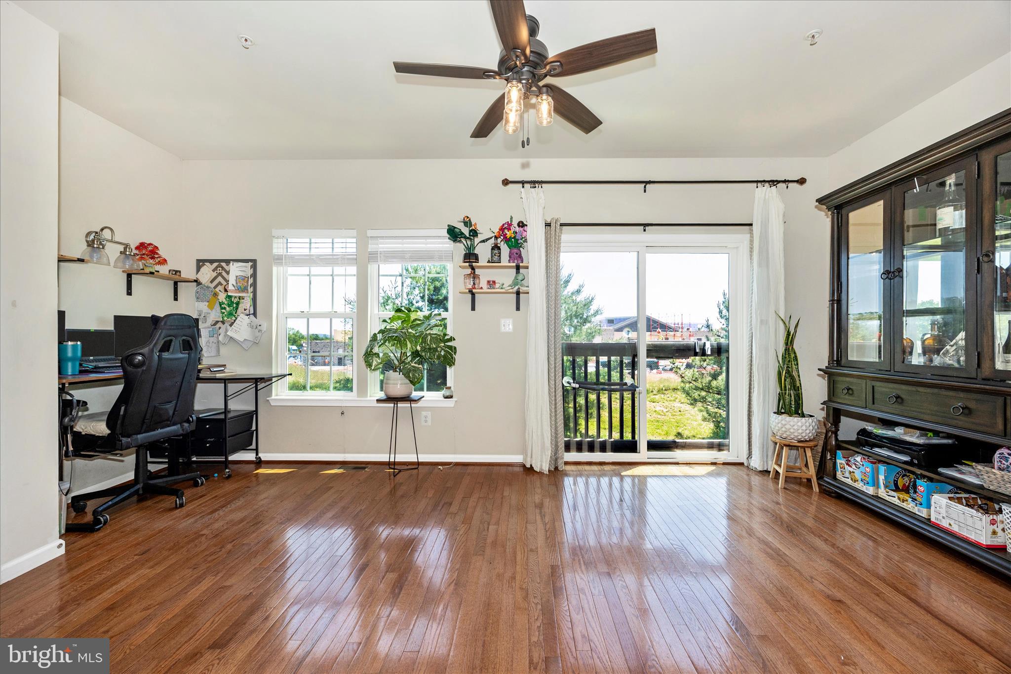 2047 Spring Run Circle Frederick, MD 21702 - Photo 15 of 49 Morning Room