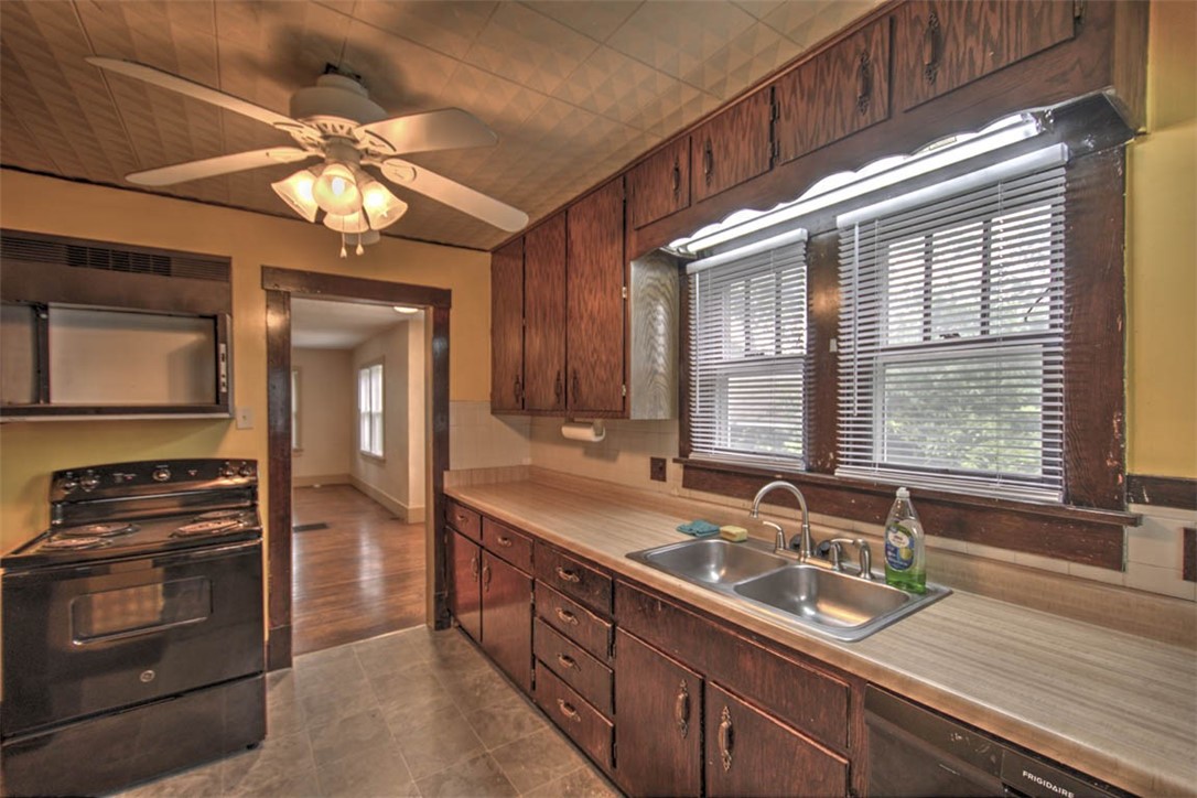 124 South 20th Street Decatur, IL 62521 - Photo 11 of 28