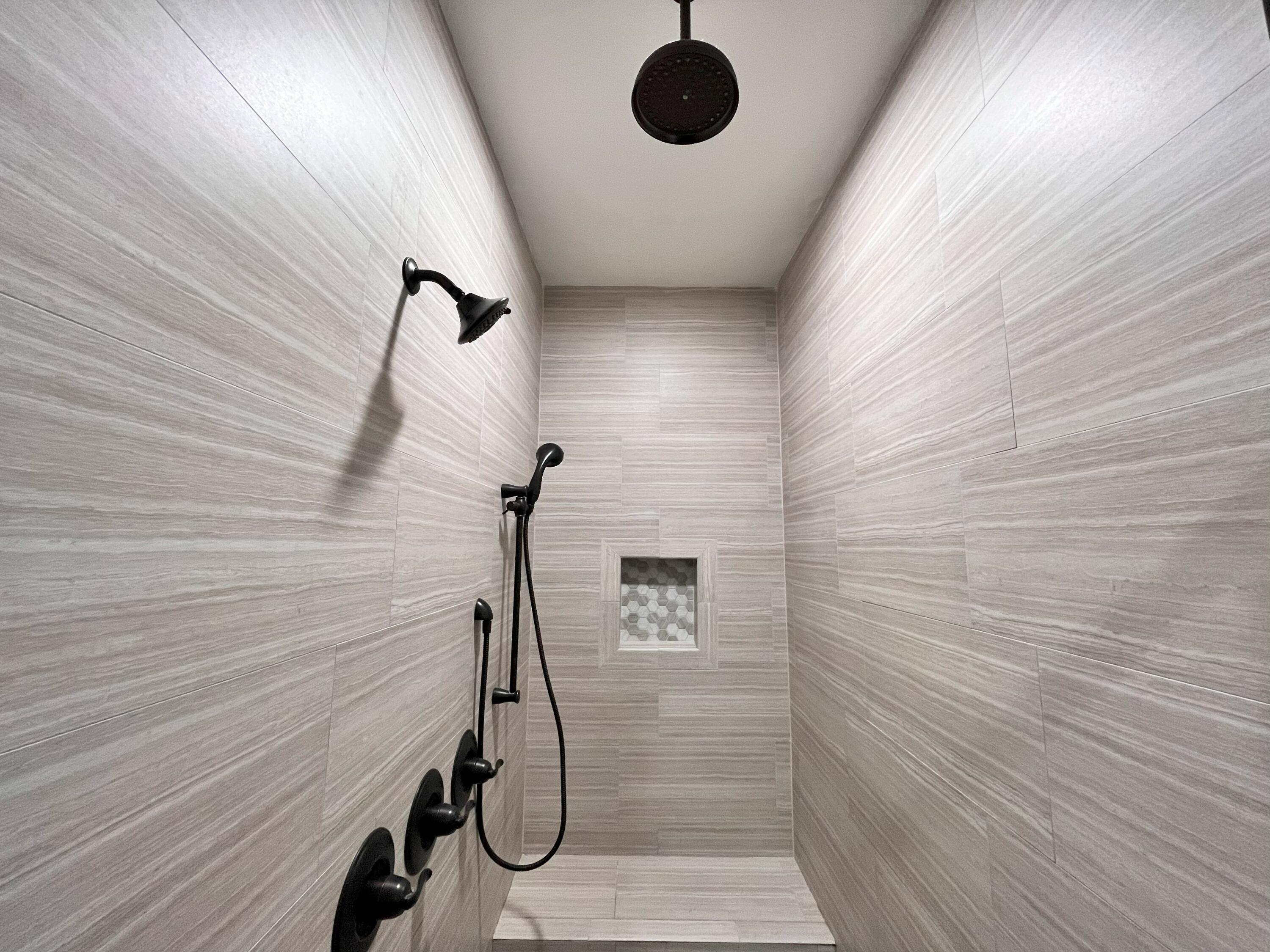 5182 Rabbit Run Crestview, FL 32539 - Photo 17 of 35 a bathroom with a shower