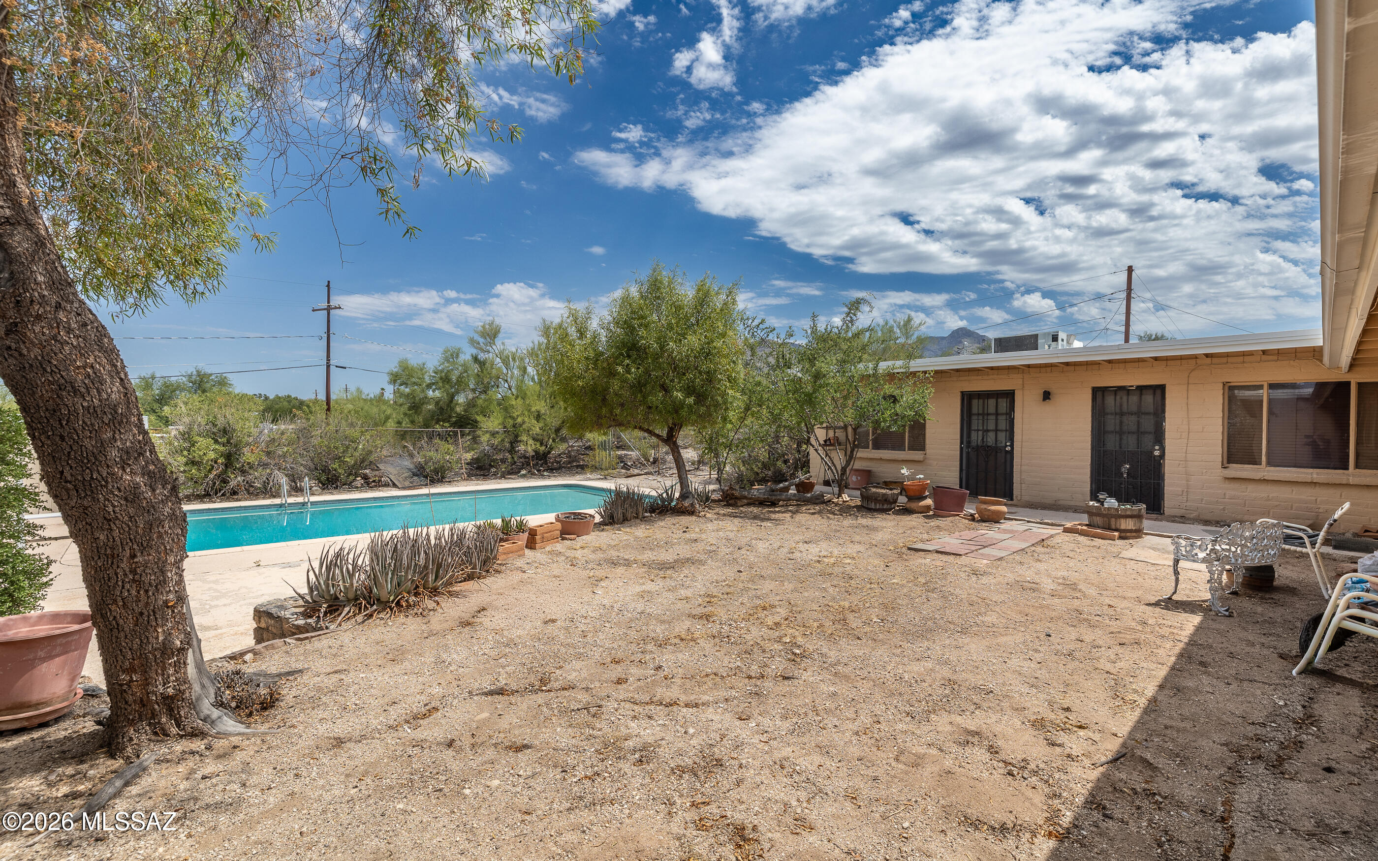 132 West Old Ina Road Tucson, AZ 85704 - Photo 35 of 47 Backyard view
