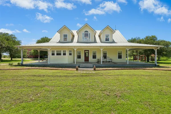 $1,200,000 | 1610 County Road 463, Coupland, TX 78615
