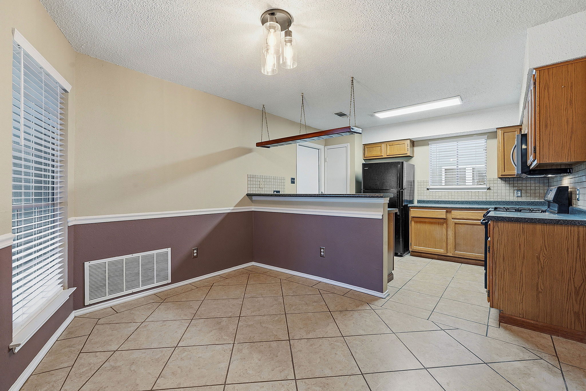 8401 Horton Trail Austin, TX 78749 - Photo 7 of 17