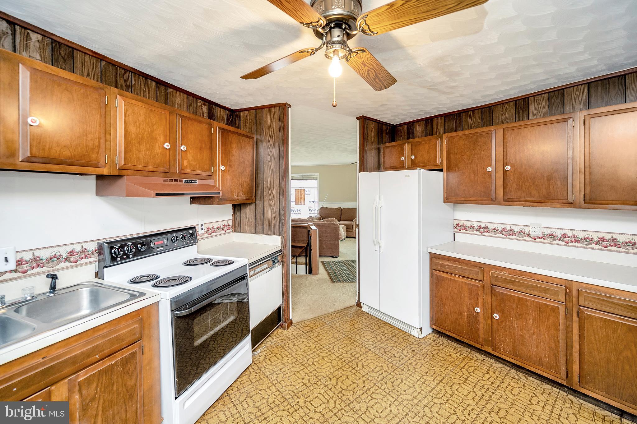 116 Lee Circle Locust Grove, VA 22508 - Photo 12 of 30 Kitchen offers ample cabinet space