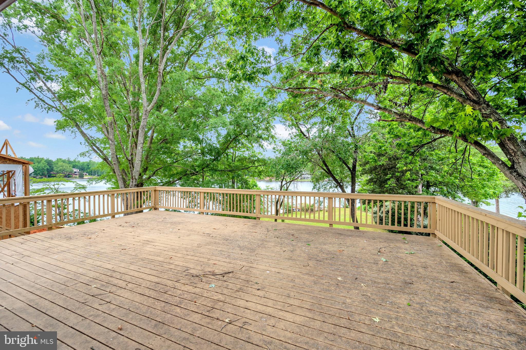 116 Lee Circle Locust Grove, VA 22508 - Photo 8 of 30 Spectacular views of the main lake