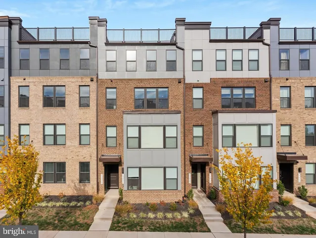 $649,900 | 43812 Middleway Terrace, Ashburn, VA 20147