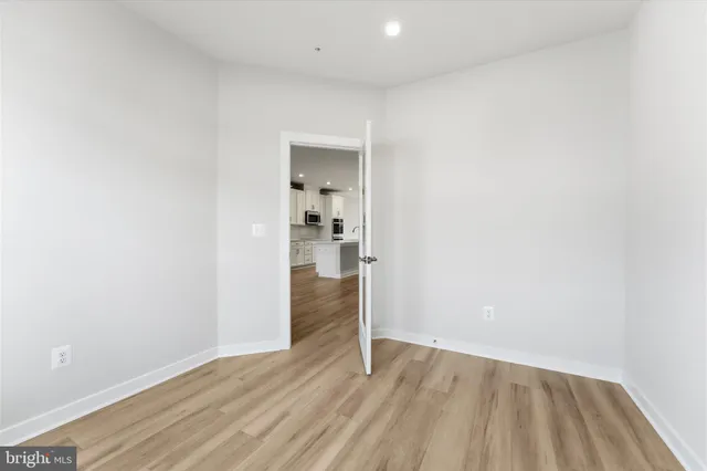 $649,900 | 43812 Middleway Terrace, Ashburn, VA 20147