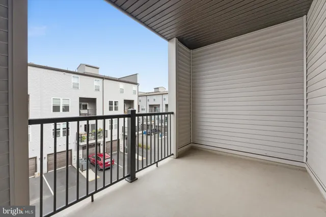 $649,900 | 43812 Middleway Terrace, Ashburn, VA 20147