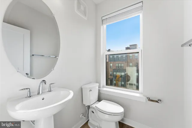 $649,900 | 43812 Middleway Terrace, Ashburn, VA 20147