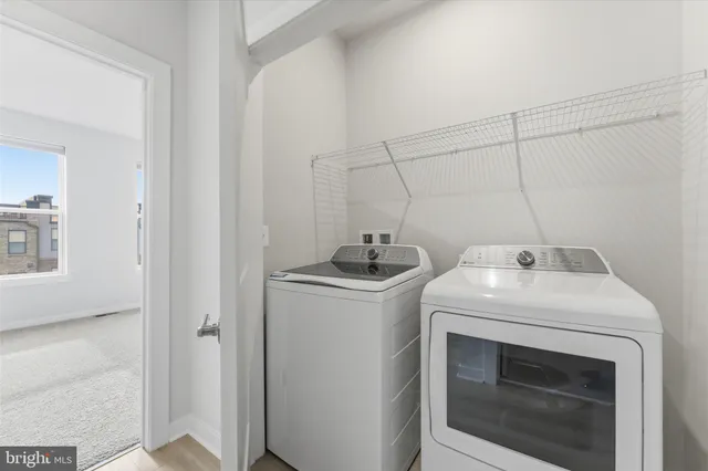 $649,900 | 43812 Middleway Terrace, Ashburn, VA 20147