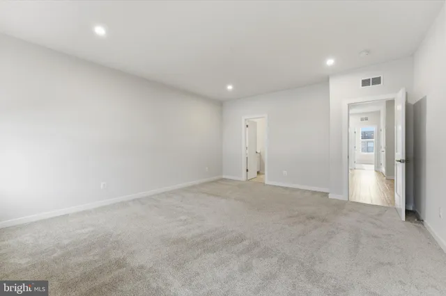 $649,900 | 43812 Middleway Terrace, Ashburn, VA 20147