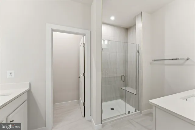 $649,900 | 43812 Middleway Terrace, Ashburn, VA 20147