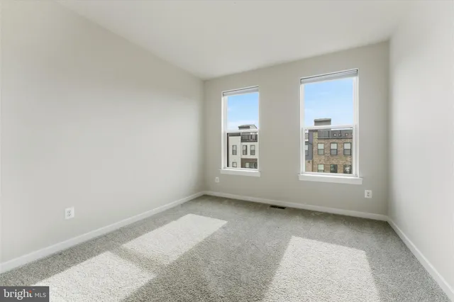 $649,900 | 43812 Middleway Terrace, Ashburn, VA 20147