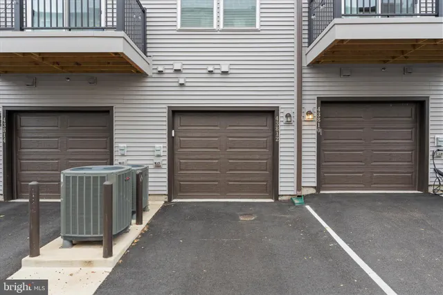 $649,900 | 43812 Middleway Terrace, Ashburn, VA 20147