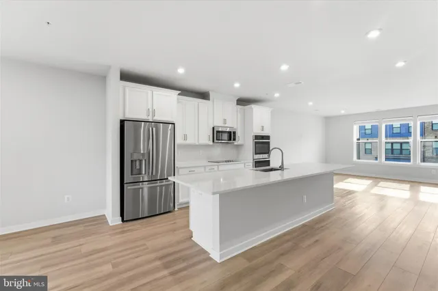 $649,900 | 43812 Middleway Terrace, Ashburn, VA 20147