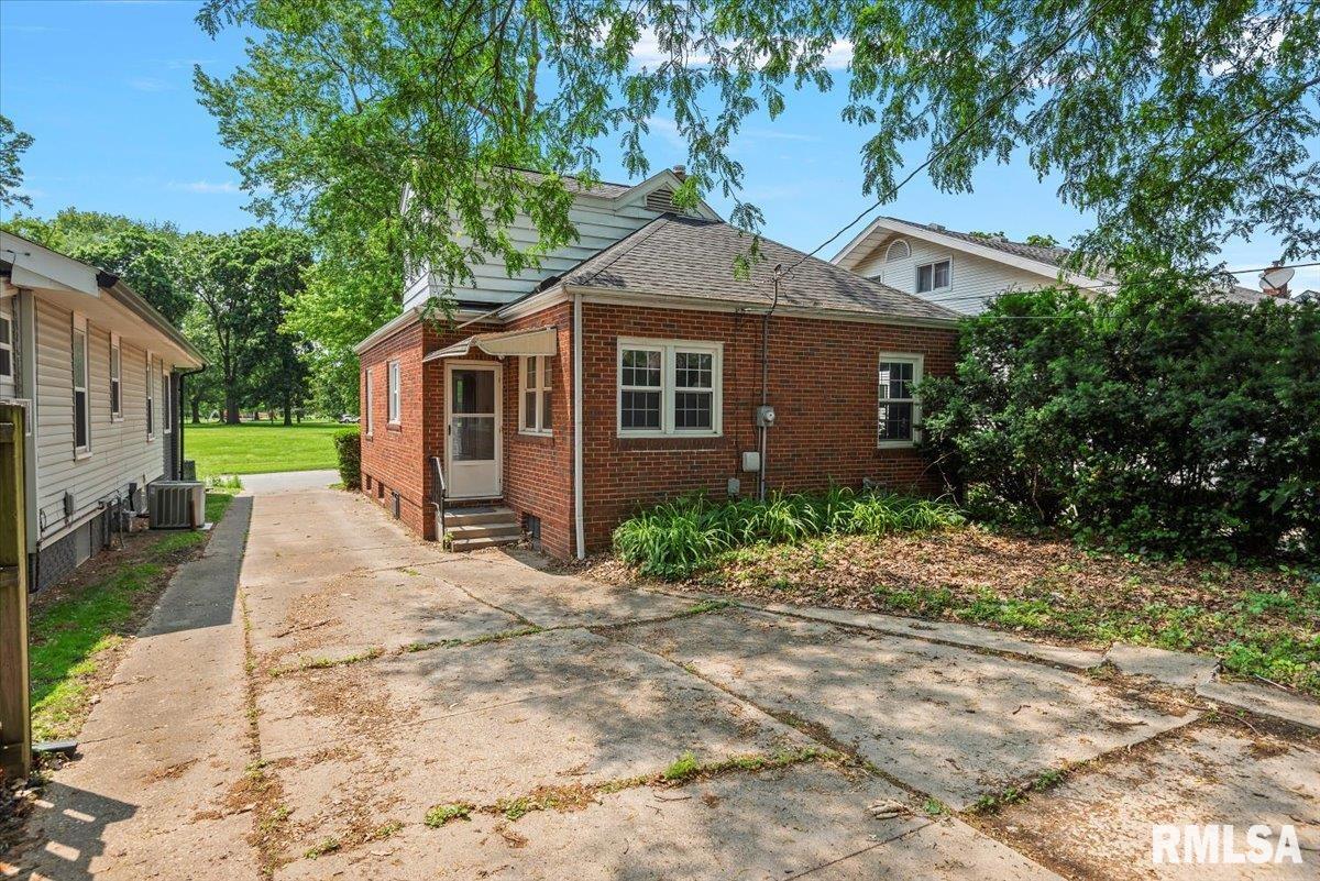1928 North 5th Street Springfield, IL 62702 - Photo 34 of 36